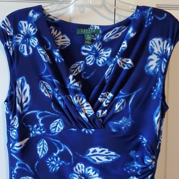 LAUREN RALPH LAUREN BLUE WHITE FLORAL STRETCH KNIT V-NECK RUCHED DRESS SIZE 12 - Picture 3 of 12